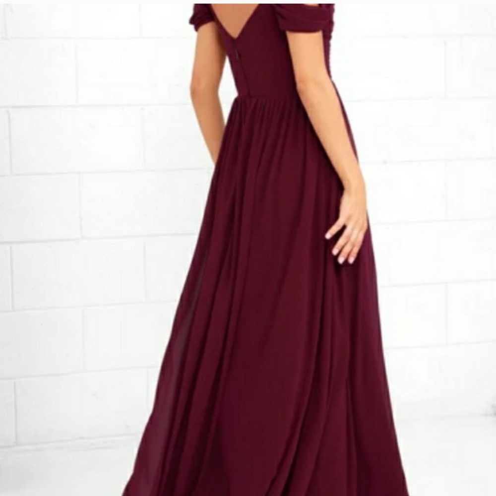 Lulu’s cold shoulder maxi - Picture 2 of 8